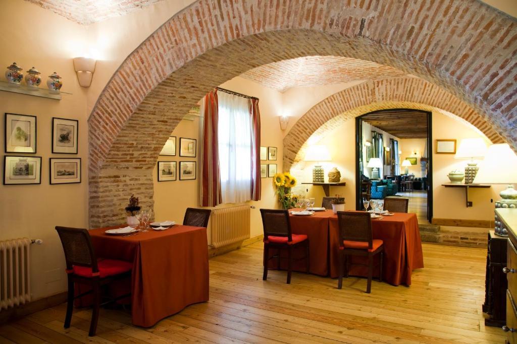 Posada Real Del Pinar Pozal De Gallinas Bagian luar foto